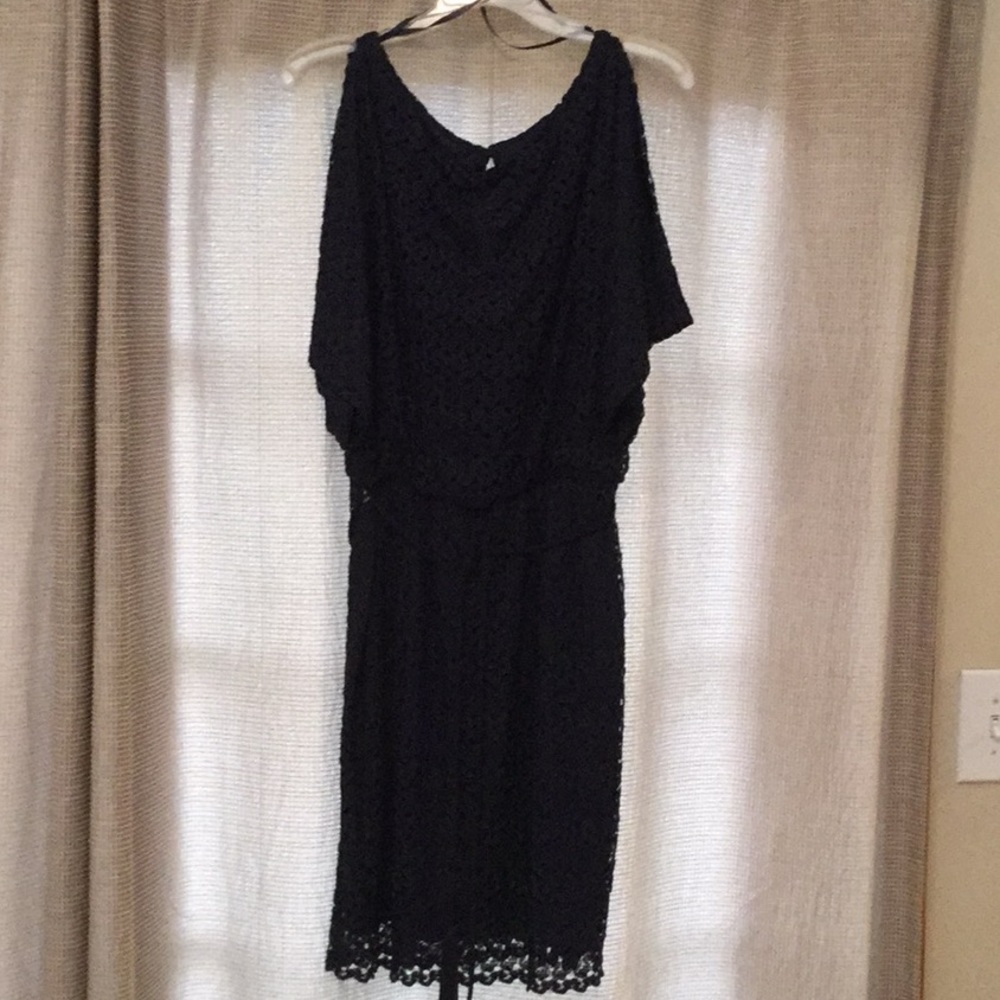 Jessica Howard Navy Cold Shoulder Cocktail Dress